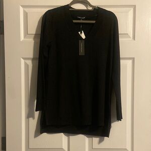 Cable & Gauge Black V-Neck Sweater